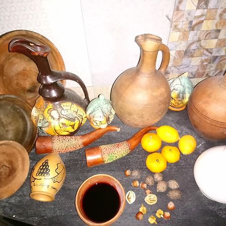 Отель Гостевой дом Винный погреб Батуми Экстерьер фото